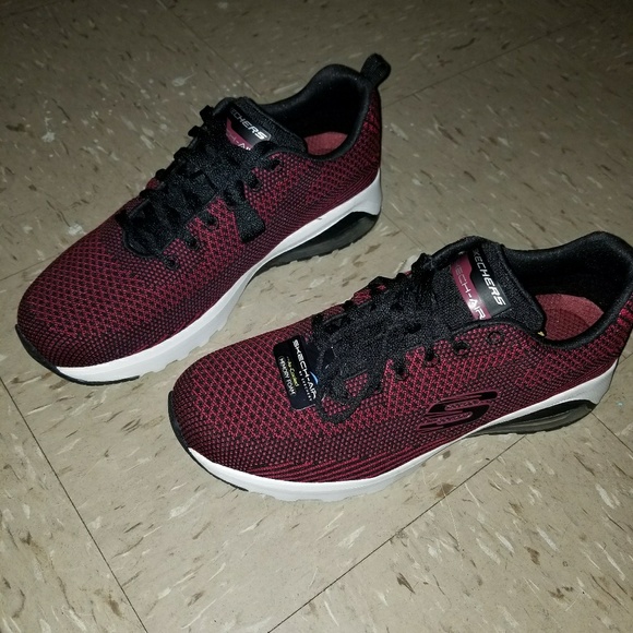 Brand new pair of skechers memory foam sneakers - Picture 2 of 3